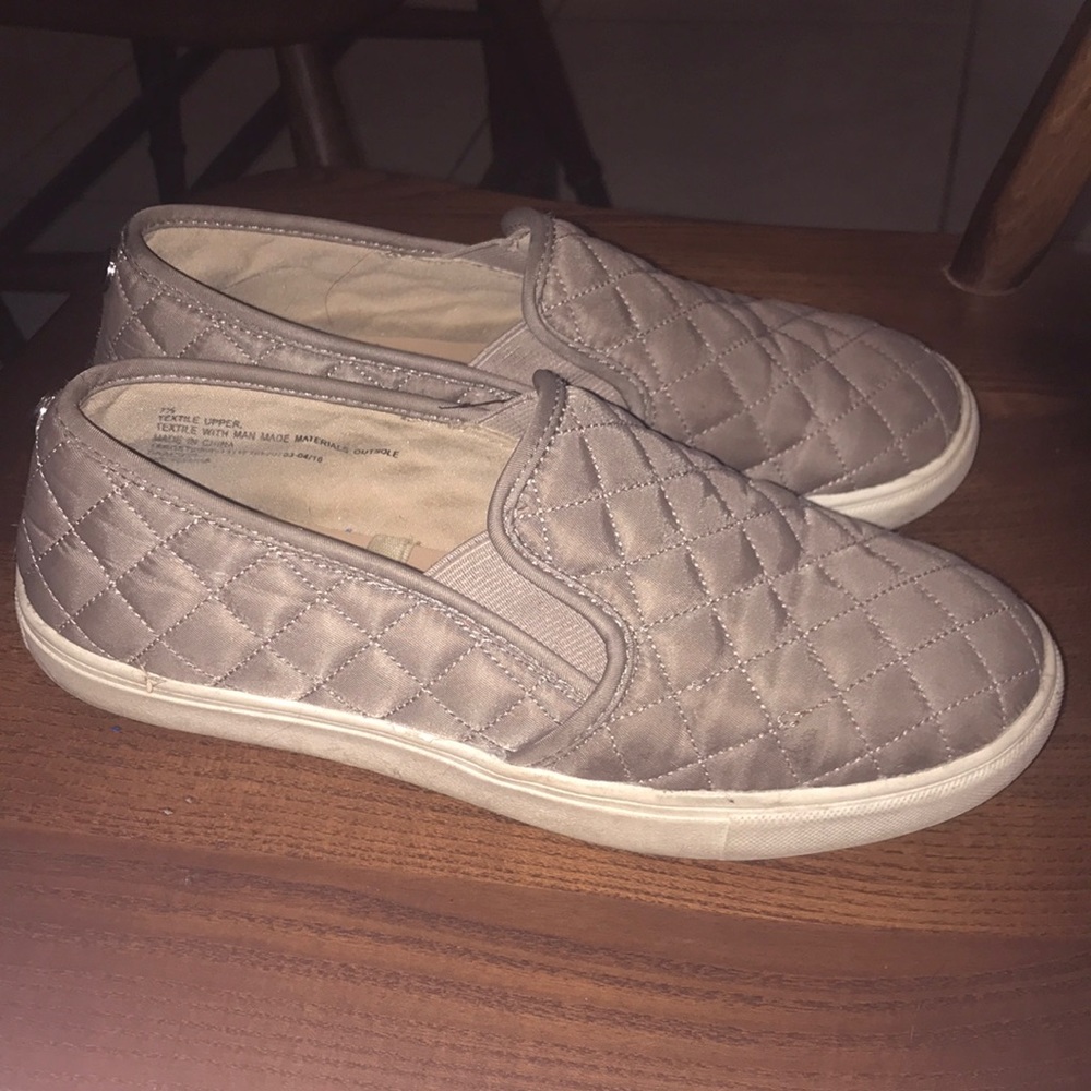Slip-On Sneakers Gray